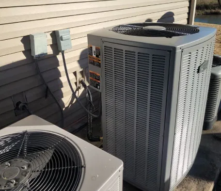Air conditioning condenser unit for residential cooling
